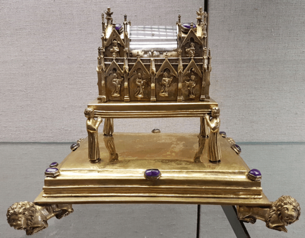 Abb 5: Trier Domschatzkammer, St. Anna, Trägerreliquar